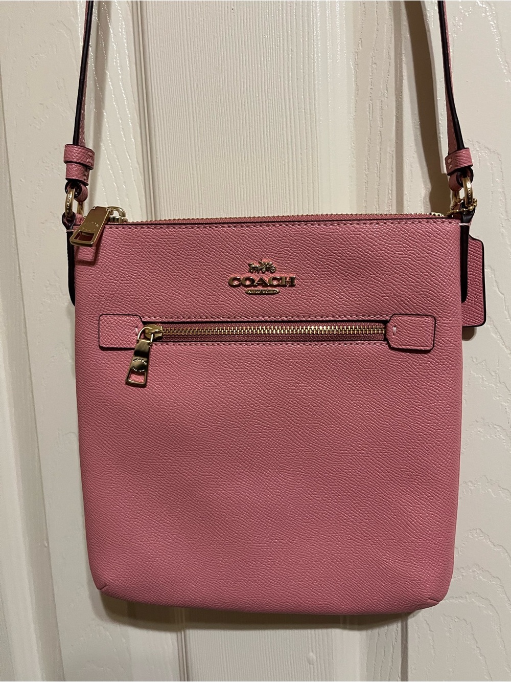 Coach Pink Leather Crossbody Purse Pebbled Zip Top Front Zip Pocket